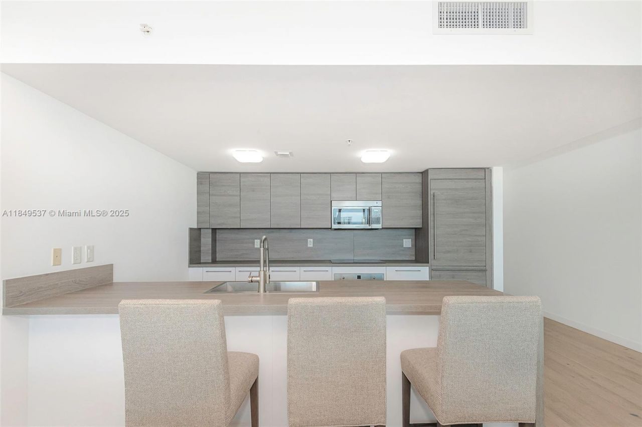 400 Sunny Isles Blvd, Unit 1819 ONE L, Sunny Isles Beach, FL 33160 Photo