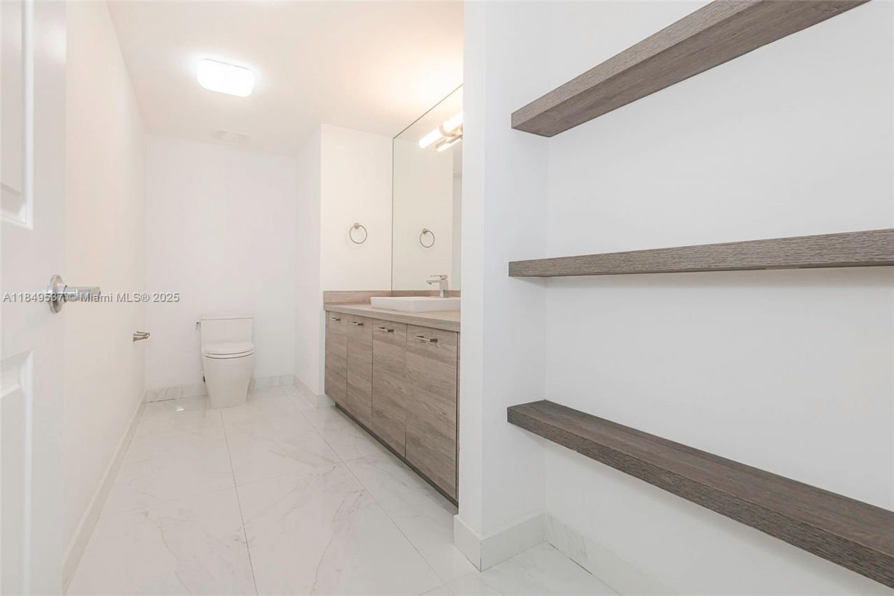 400 Sunny Isles Blvd, Unit 1819 ONE L, Sunny Isles Beach, FL 33160 Photo