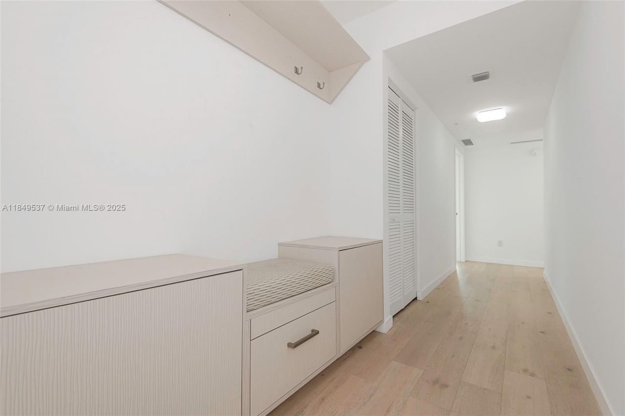 400 Sunny Isles Blvd, Unit 1819 ONE L, Sunny Isles Beach, FL 33160 Photo