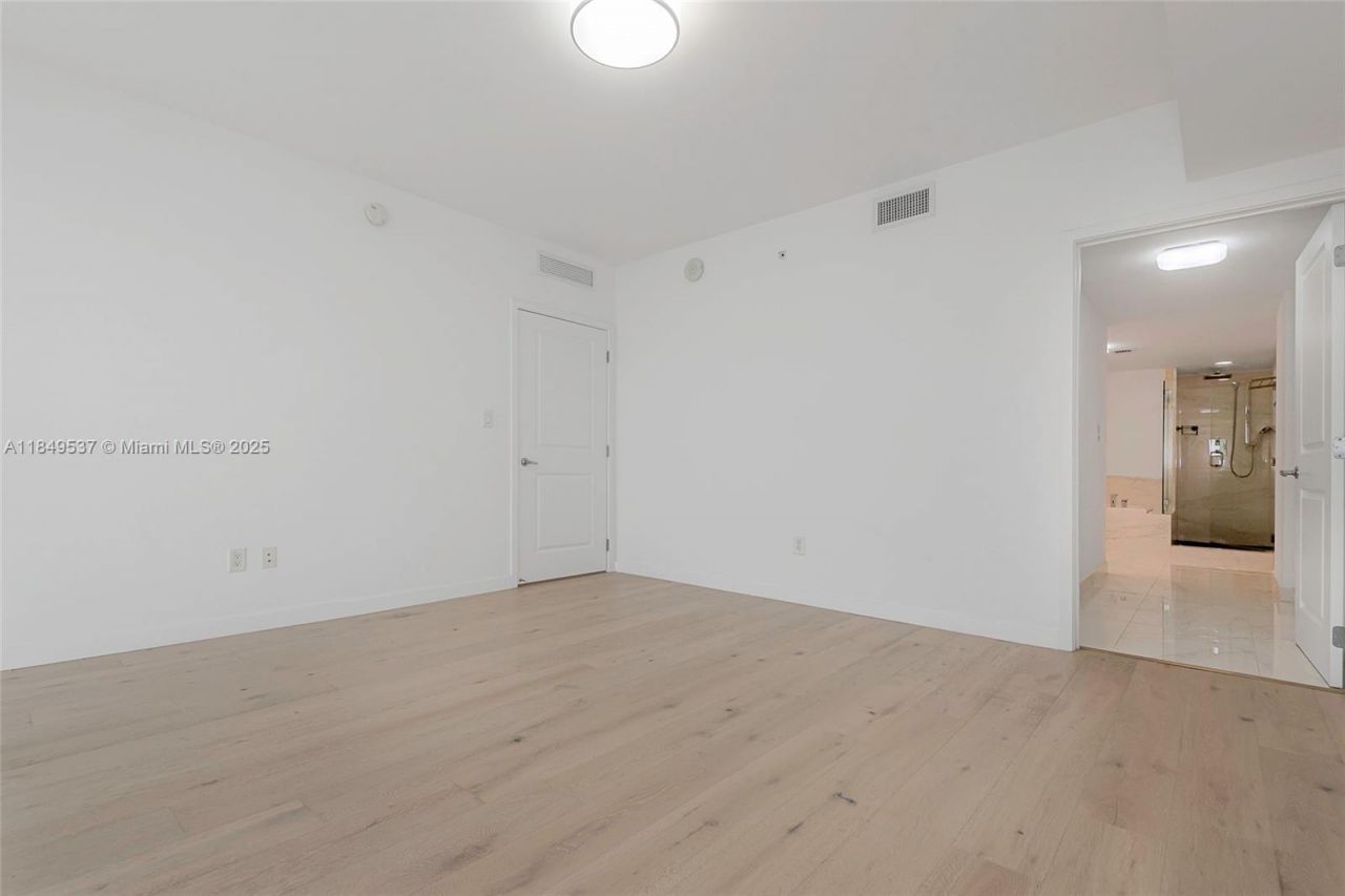 400 Sunny Isles Blvd, Unit 1819 ONE L, Sunny Isles Beach, FL 33160 Photo