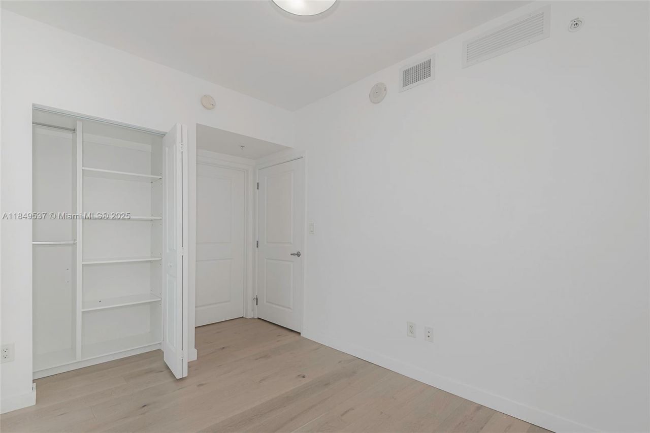 400 Sunny Isles Blvd, Unit 1819 ONE L, Sunny Isles Beach, FL 33160 Photo