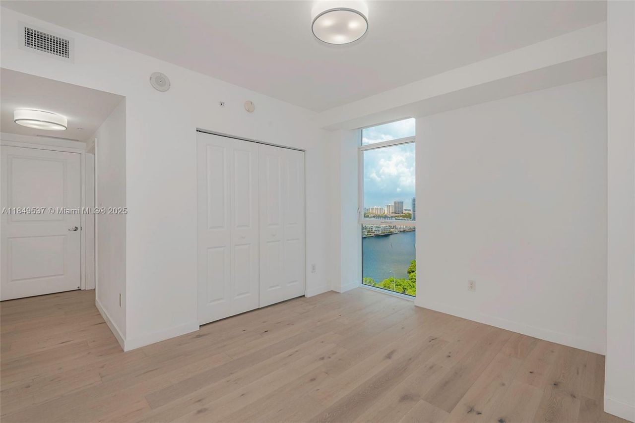 400 Sunny Isles Blvd, Unit 1819 ONE L, Sunny Isles Beach, FL 33160 Photo