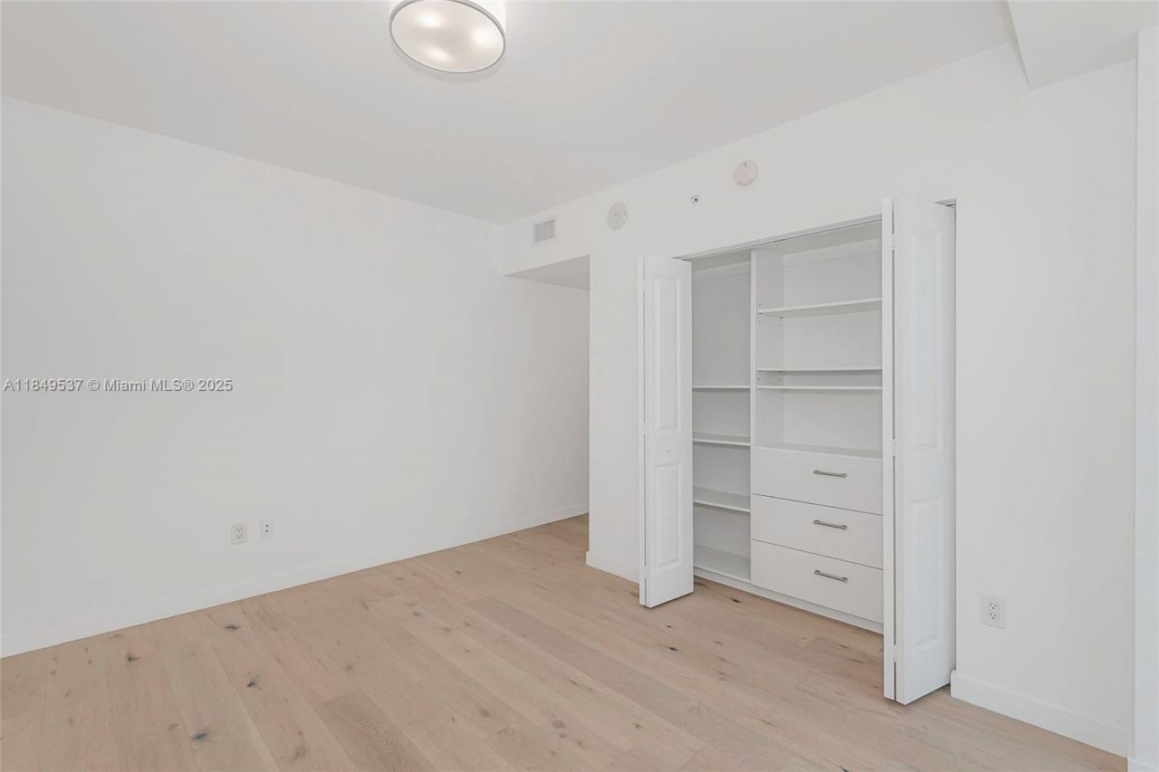 400 Sunny Isles Blvd, Unit 1819 ONE L, Sunny Isles Beach, FL 33160 Photo