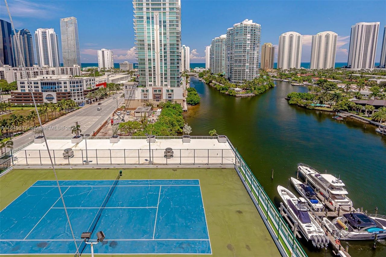 400 Sunny Isles Blvd, Unit 1819 ONE L, Sunny Isles Beach, FL 33160 Photo