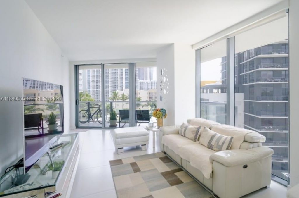 501 NE 31st St, Unit 608, Miami, FL 33137 Photo