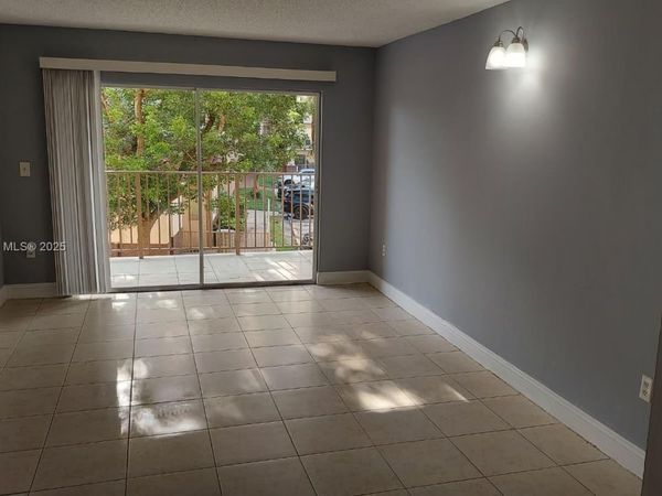 15231 SW 80th St, Unit 209, Miami, FL 33193