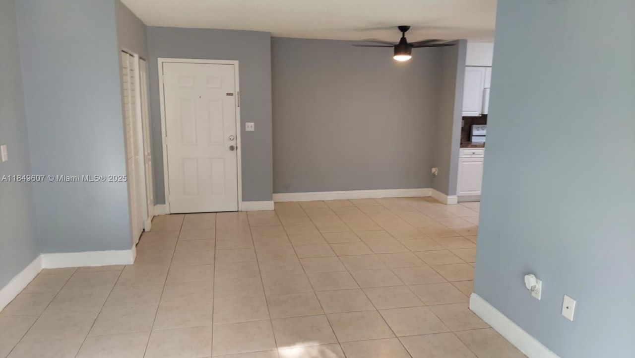 15231 SW 80th St, Unit 209, Miami, FL 33193 Photo