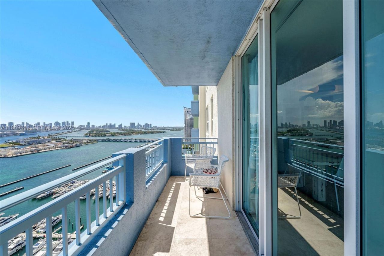 90 Alton Rd, Unit 2702, Miami Beach, FL 33139 Photo