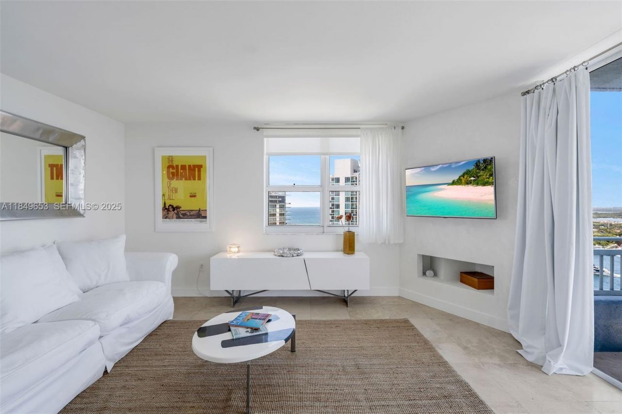 90 Alton Rd, Unit 2702, Miami Beach, FL 33139 Photo