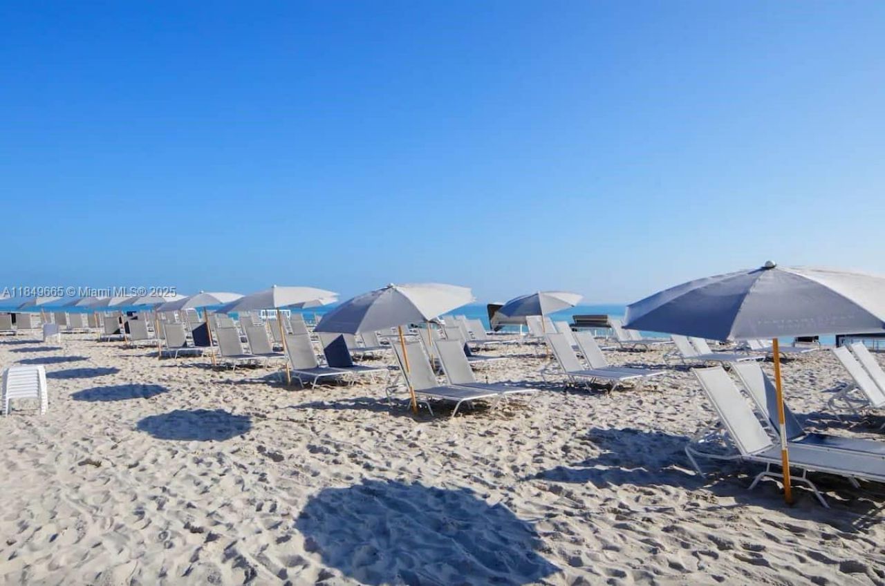 4391 Collins Ave, Unit 918, Miami Beach, FL 33140 Photo