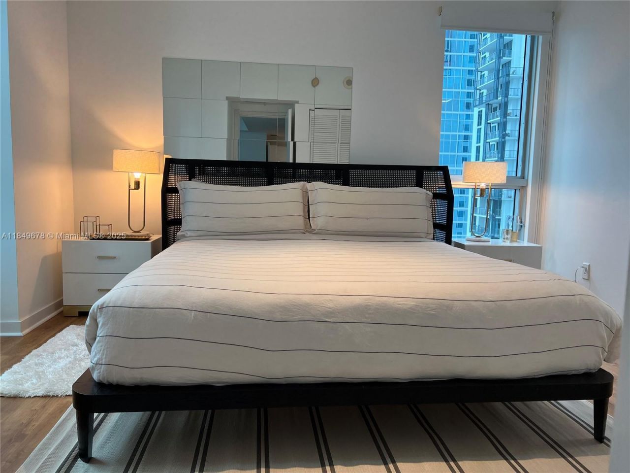 300 S Biscayne Blvd, Unit T-1602, Miami, FL 33131 Photo