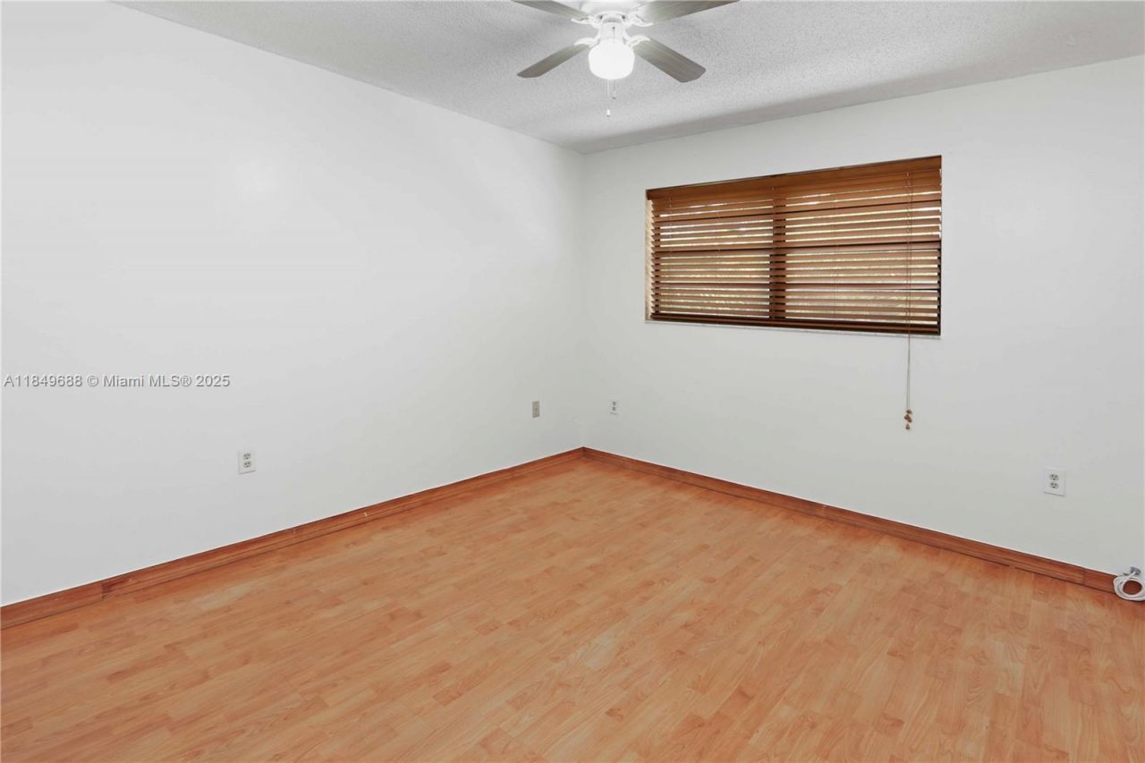 570 NW 109th Ave, Unit 1204, Miami, FL 33172 Photo