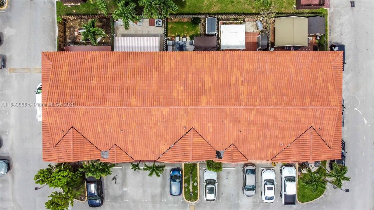 570 NW 109th Ave, Unit 1204, Miami, FL 33172 Photo