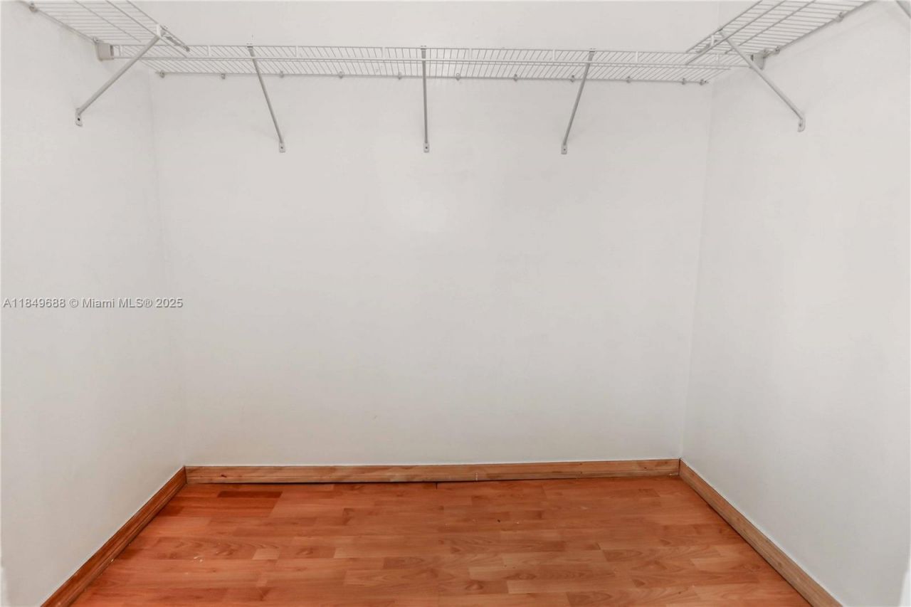 570 NW 109th Ave, Unit 1204, Miami, FL 33172 Photo