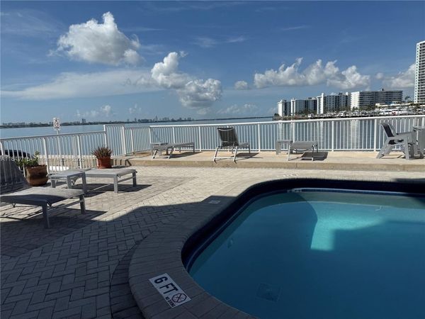 2016 Bay Dr, Unit 202, Miami Beach, FL 33141