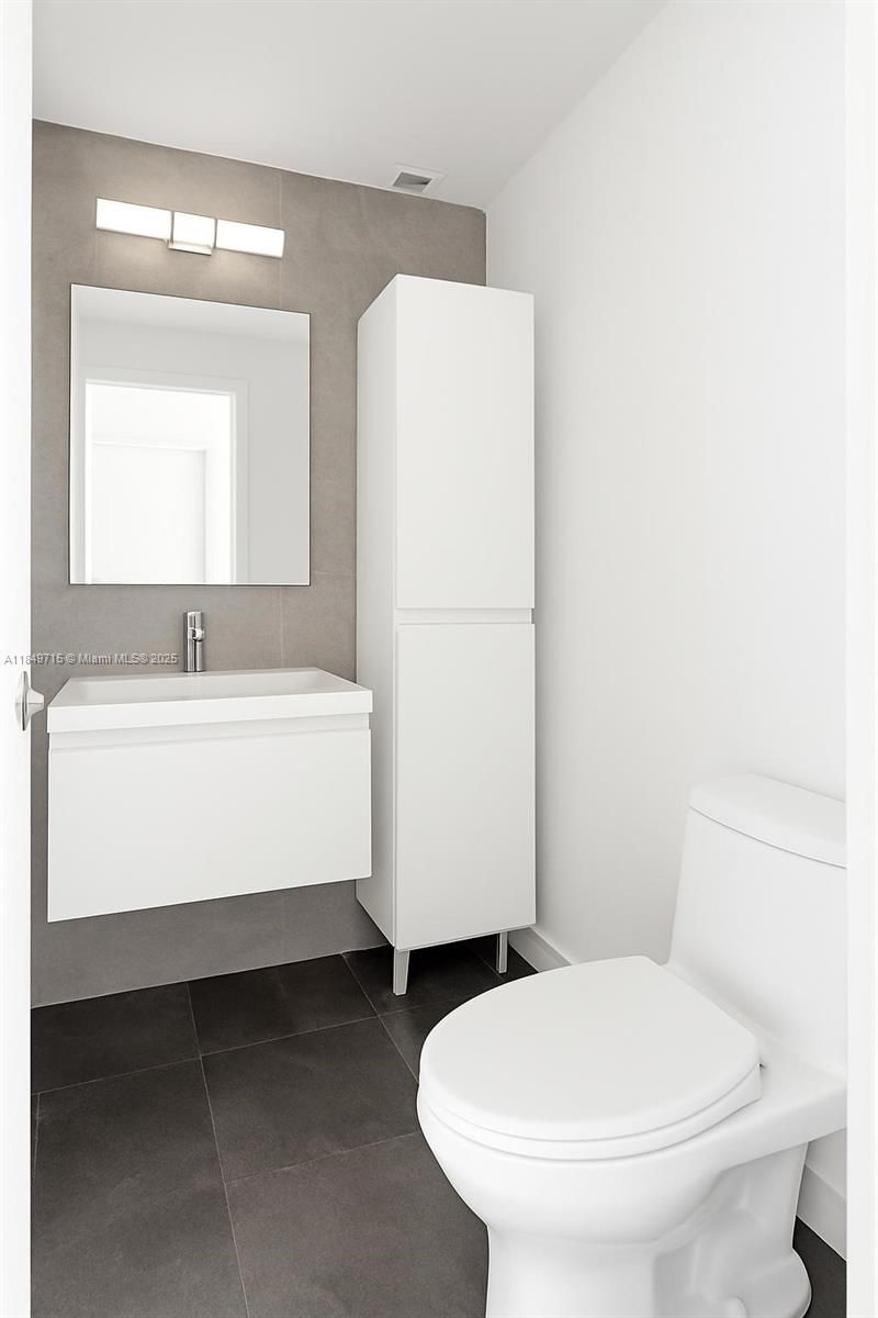 2016 Bay Dr, Unit 202, Miami Beach, FL 33141 Photo