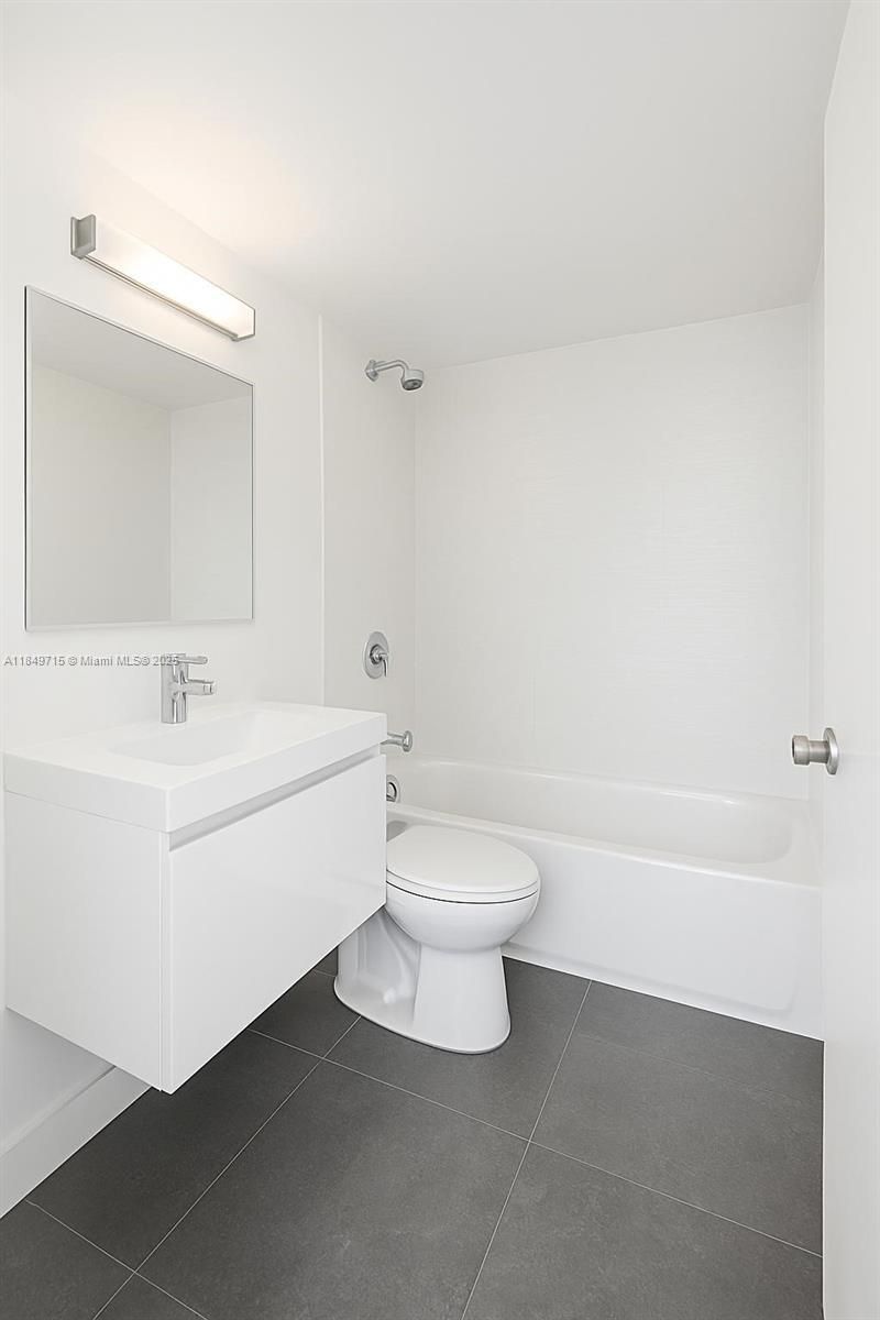 2016 Bay Dr, Unit 202, Miami Beach, FL 33141 Photo