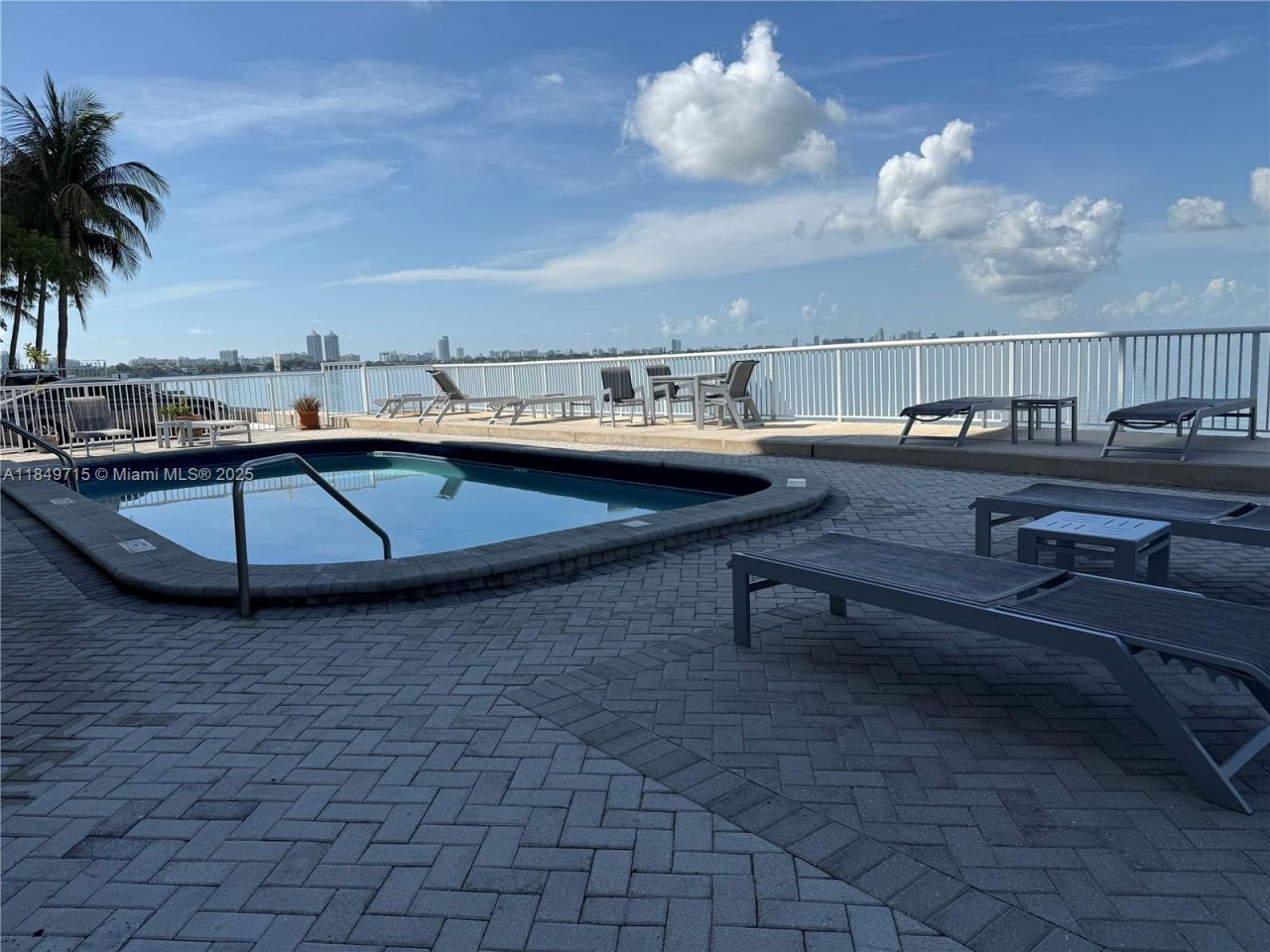 2016 Bay Dr, Unit 202, Miami Beach, FL 33141 Photo