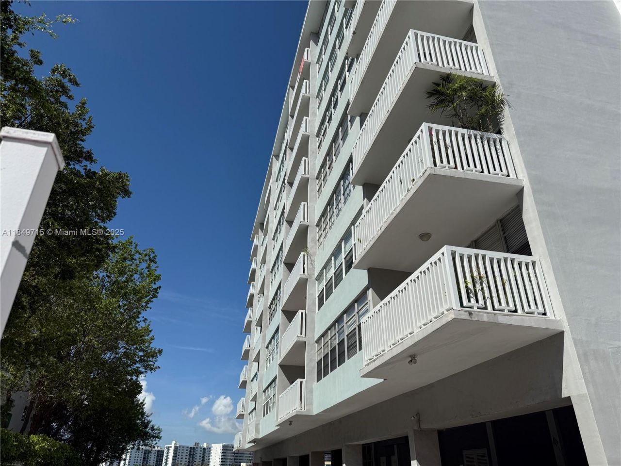 2016 Bay Dr, Unit 202, Miami Beach, FL 33141 Photo