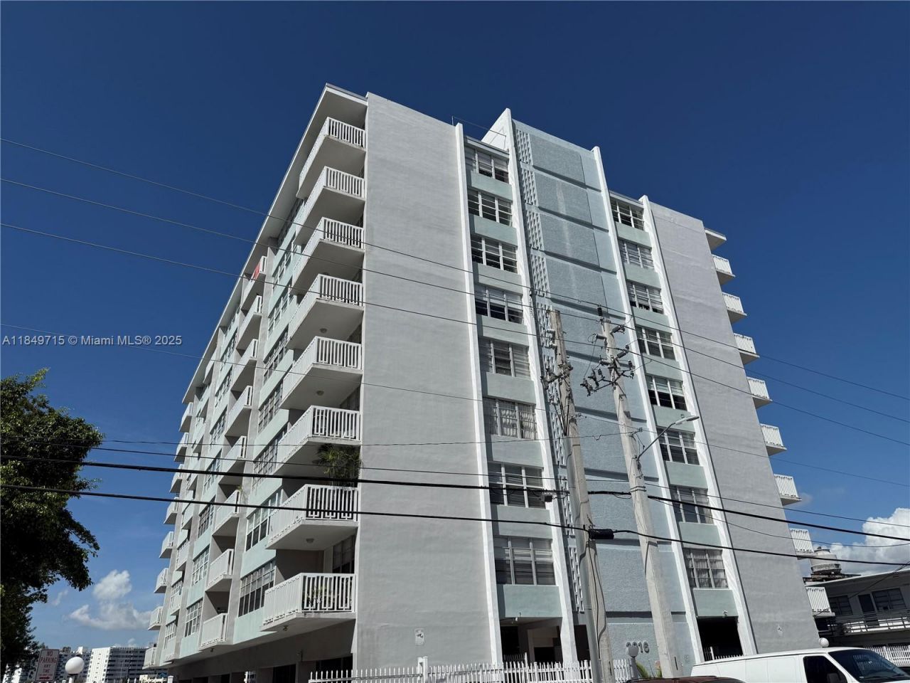 2016 Bay Dr, Unit 202, Miami Beach, FL 33141 Photo