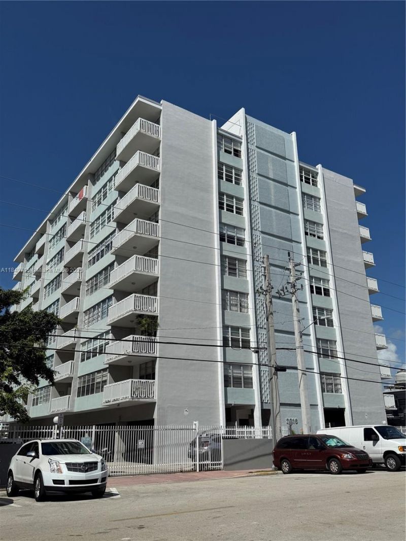 2016 Bay Dr, Unit 202, Miami Beach, FL 33141 Photo