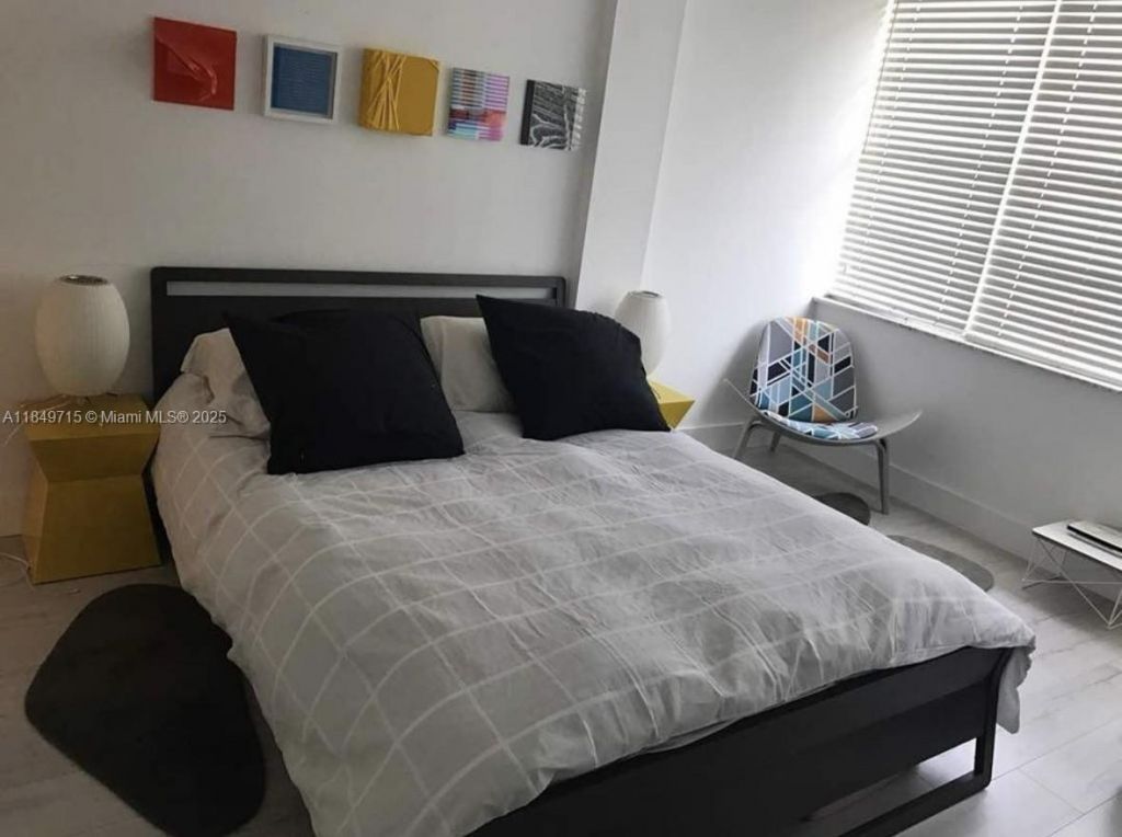 2016 Bay Dr, Unit 202, Miami Beach, FL 33141 Photo