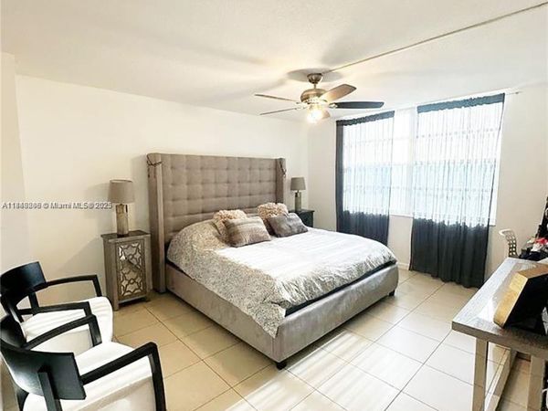 2750 NE 183rd St, Unit 1404, Aventura, FL 33160