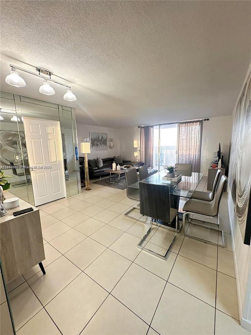 2750 NE 183rd St, Unit 1404, Aventura, FL 33160 Photo