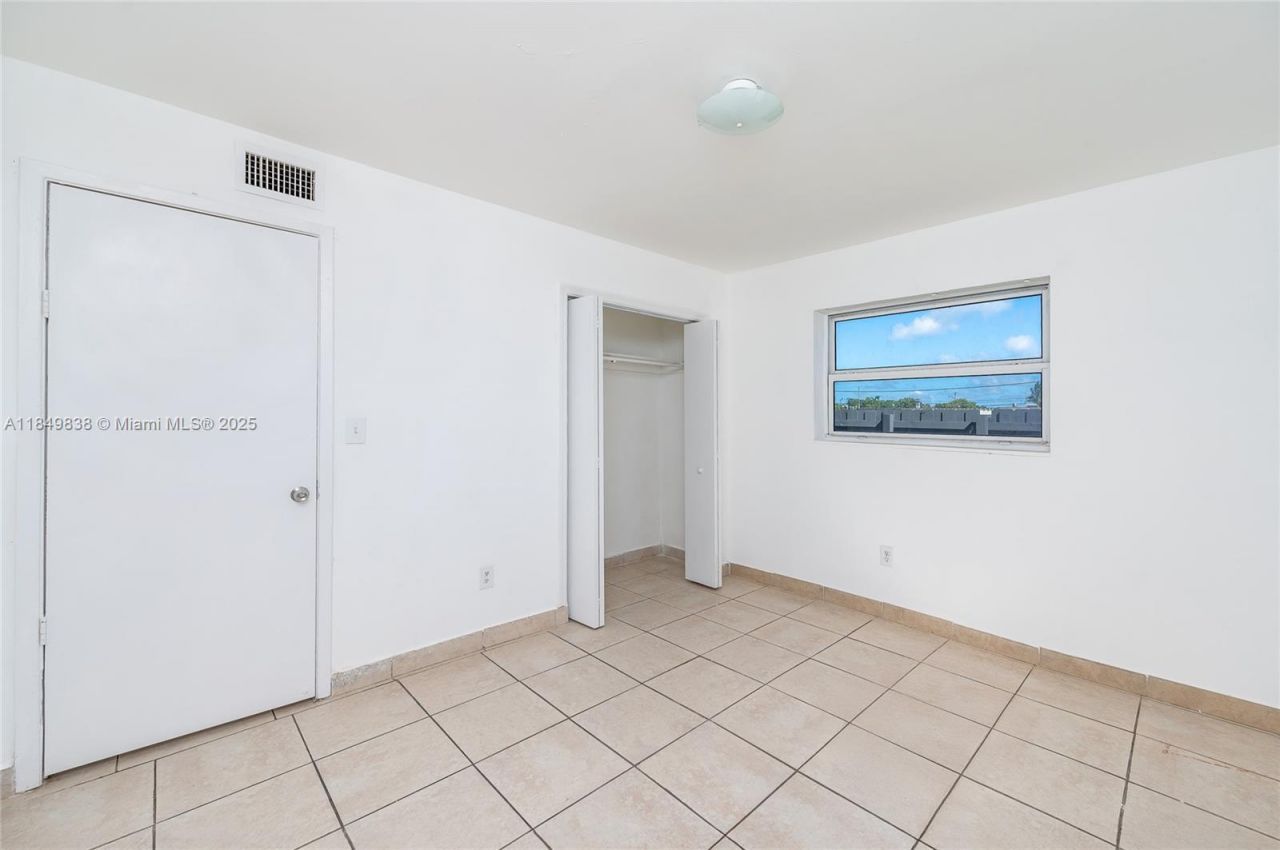 520 SW Krome Ter, Unit 1, Homestead, FL 33030 Photo