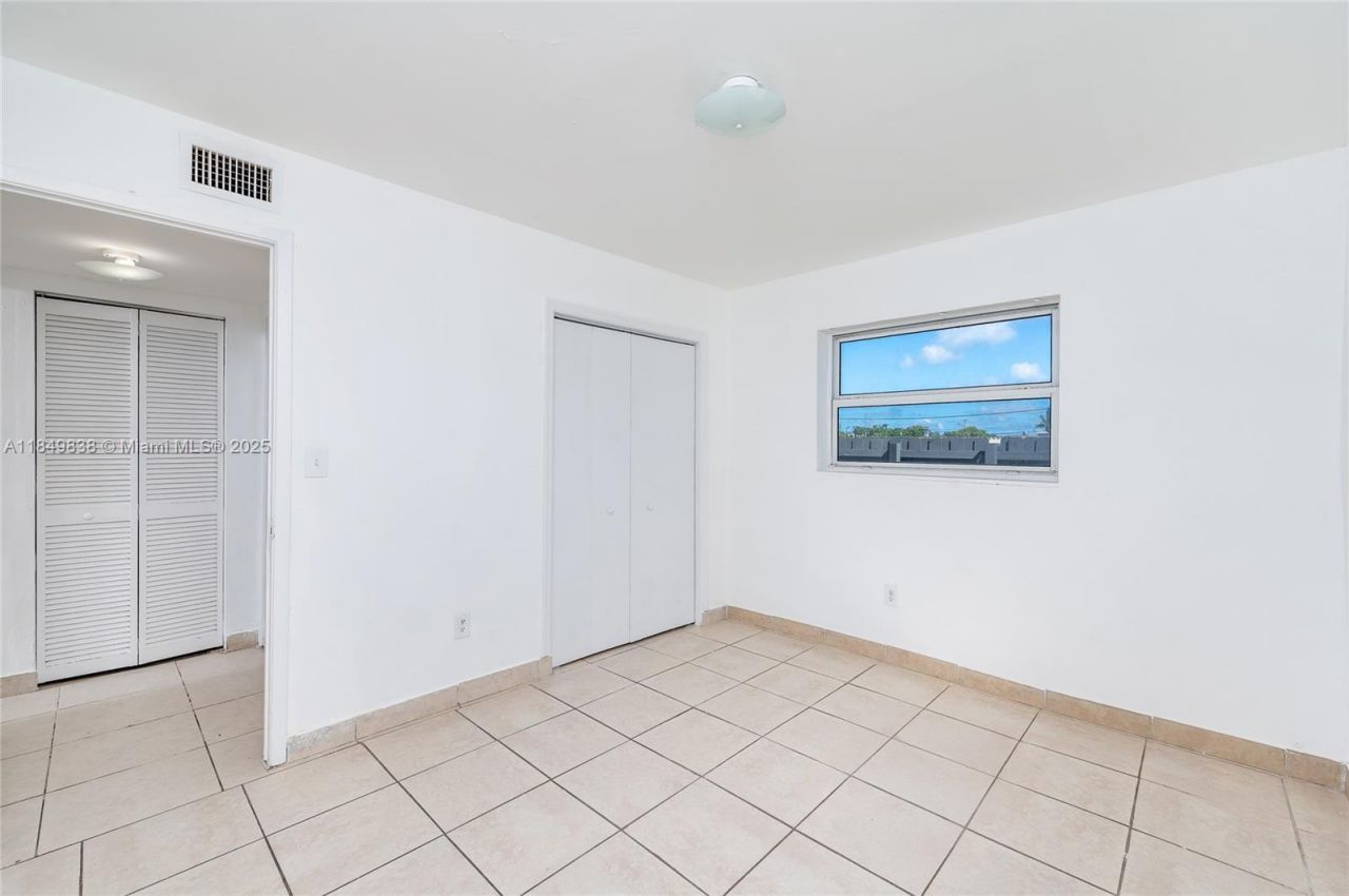 520 SW Krome Ter, Unit 1, Homestead, FL 33030 Photo