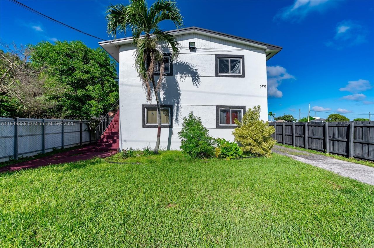 520 SW Krome Ter, Unit 1, Homestead, FL 33030 Photo