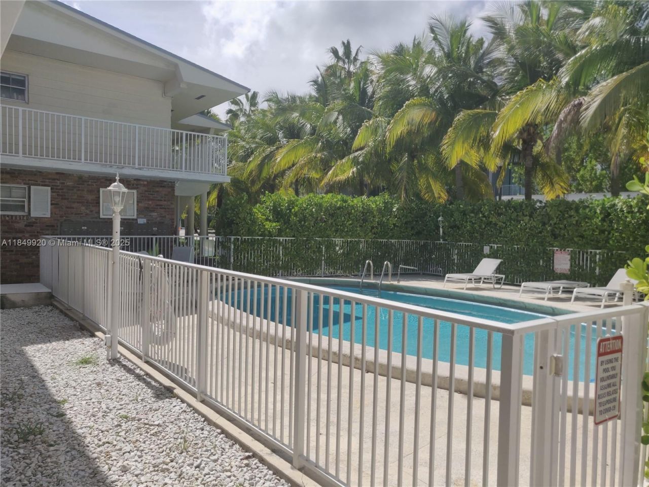 100 Sunrise Dr, Unit 9, Key Biscayne, FL 33149 Photo