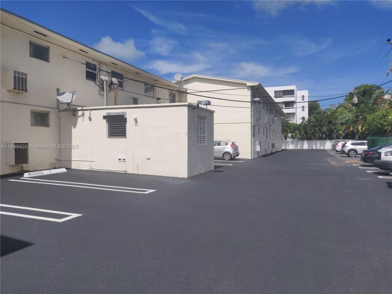 100 Sunrise Dr, Unit 9, Key Biscayne, FL 33149 Photo