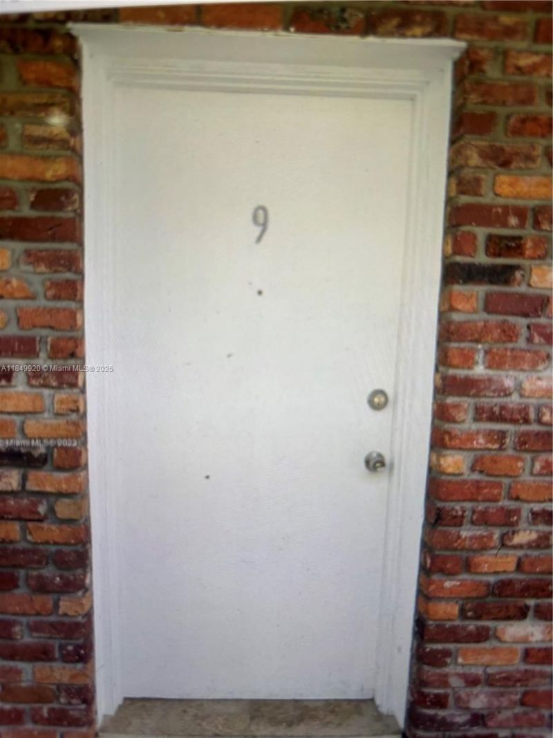 100 Sunrise Dr, Unit 9, Key Biscayne, FL 33149 Photo