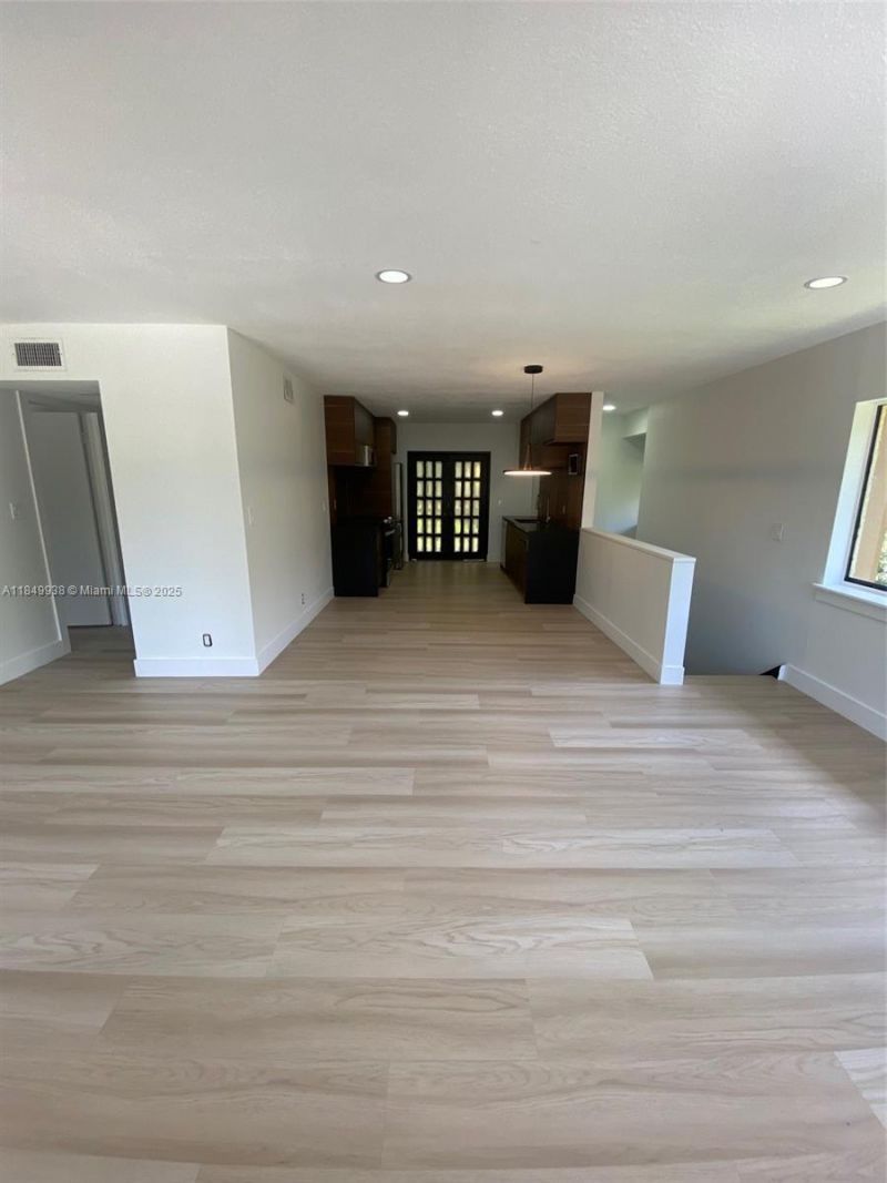 241 Wimbledon Lake Dr, Unit 241, Plantation, FL 33324 Photo