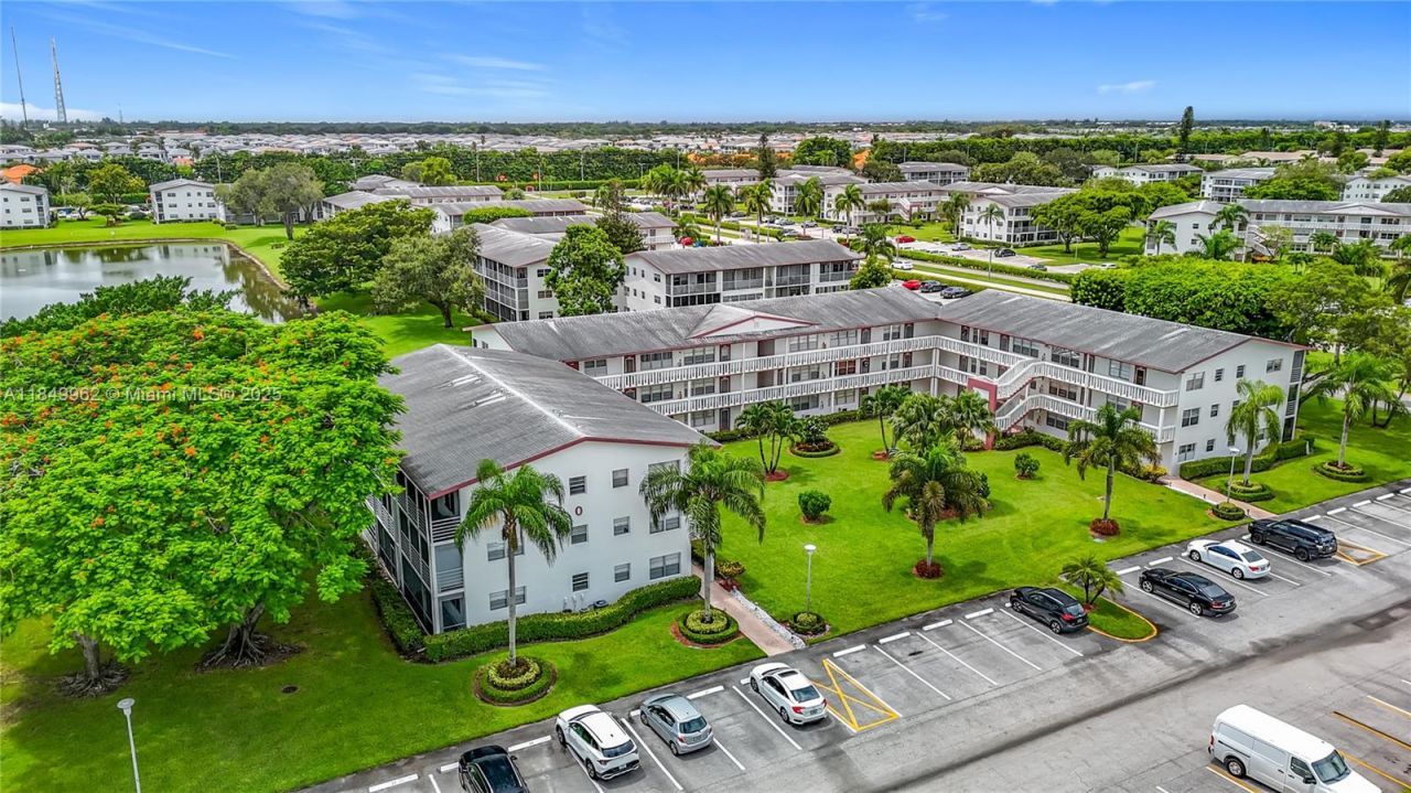 618 Fanshaw O, Unit 618, Boca Raton, FL 33434 Photo