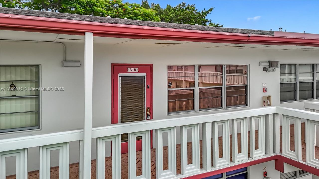 618 Fanshaw O, Unit 618, Boca Raton, FL 33434 Photo