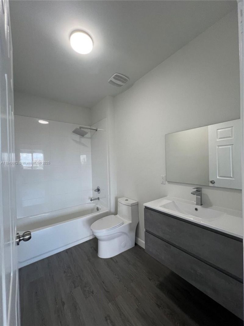 2311 NW 22nd Ave, Unit 207, Miami, FL 33142 Photo