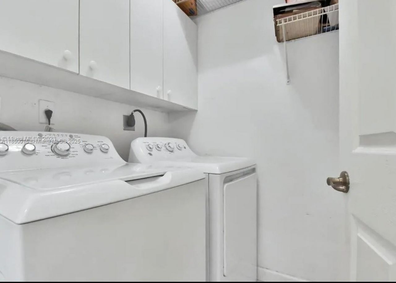 5733 NW 112th Pl, Doral, FL 33178 Photo