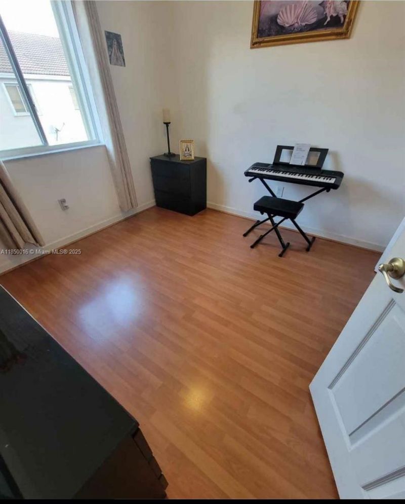 5733 NW 112th Pl, Doral, FL 33178 Photo