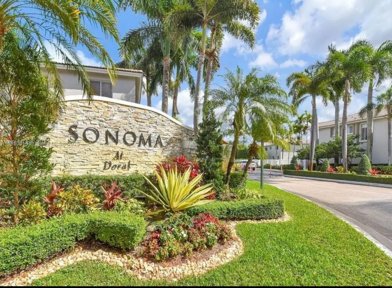 5733 NW 112th Pl, Doral, FL 33178 Photo