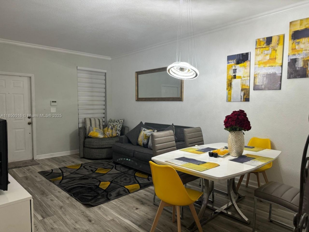 5733 NW 112th Pl, Doral, FL 33178 Photo