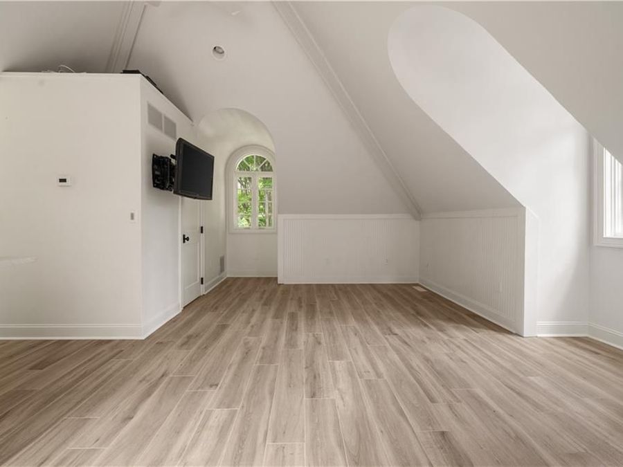 Property Image 105