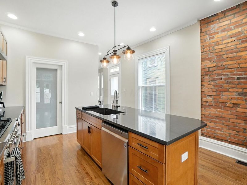 396 W 7th Avenue, Columbus, OH 43201 Photo 14