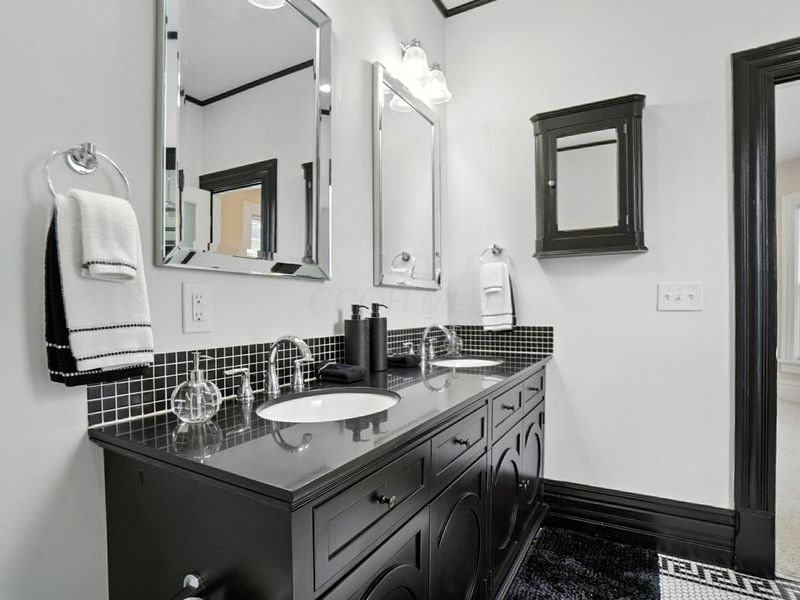 396 W 7th Avenue, Columbus, OH 43201 Photo 25