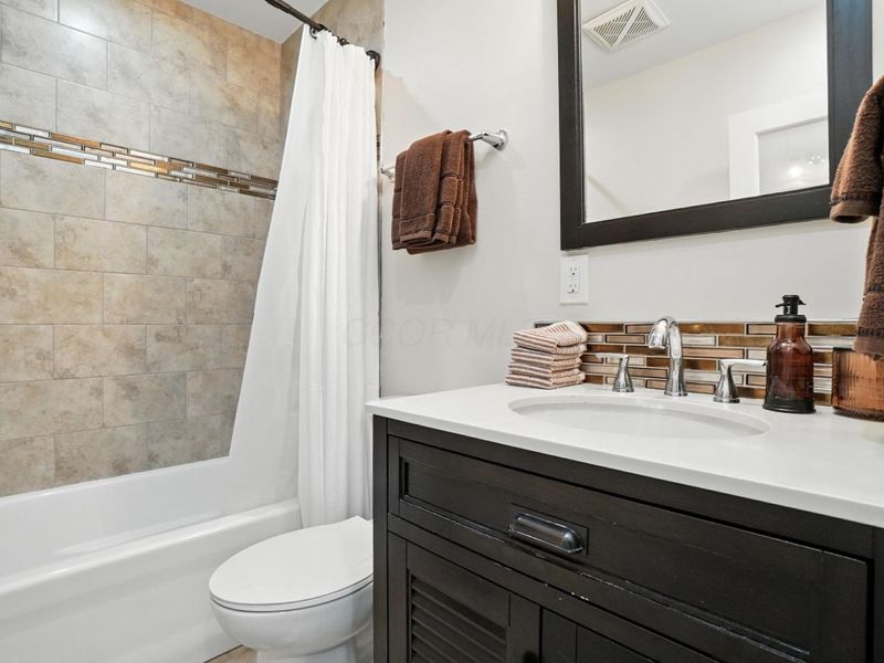 396 W 7th Avenue, Columbus, OH 43201 Photo 32