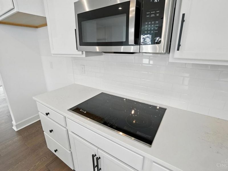 8848 Oakcrest Way, West Chester, OH 45069 Photo 12