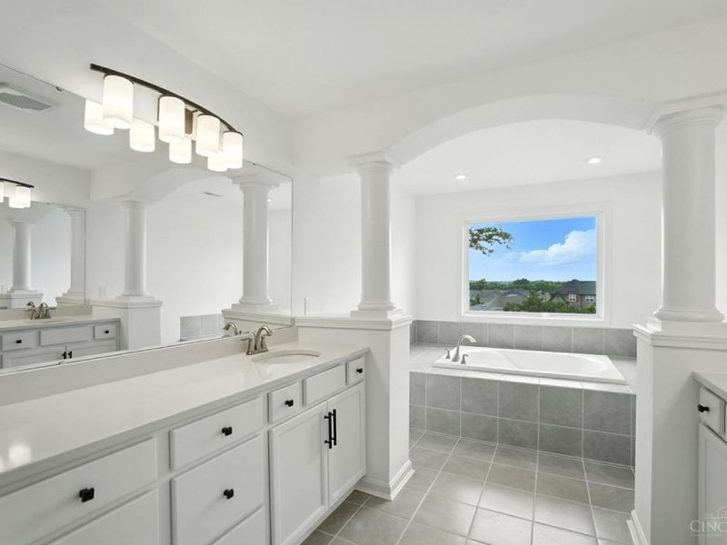 8848 Oakcrest Way, West Chester, OH 45069 Photo 32