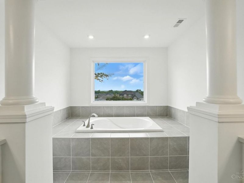 8848 Oakcrest Way, West Chester, OH 45069 Photo 33