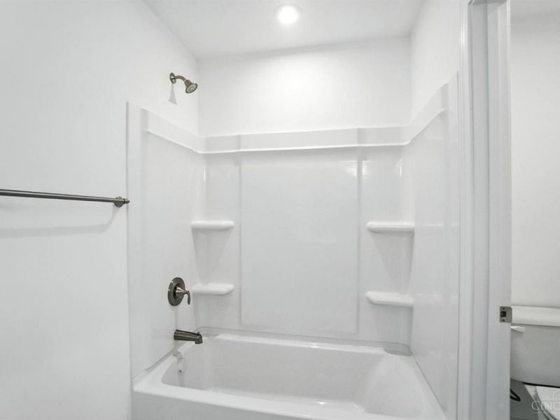 8848 Oakcrest Way, West Chester, OH 45069 Photo 46